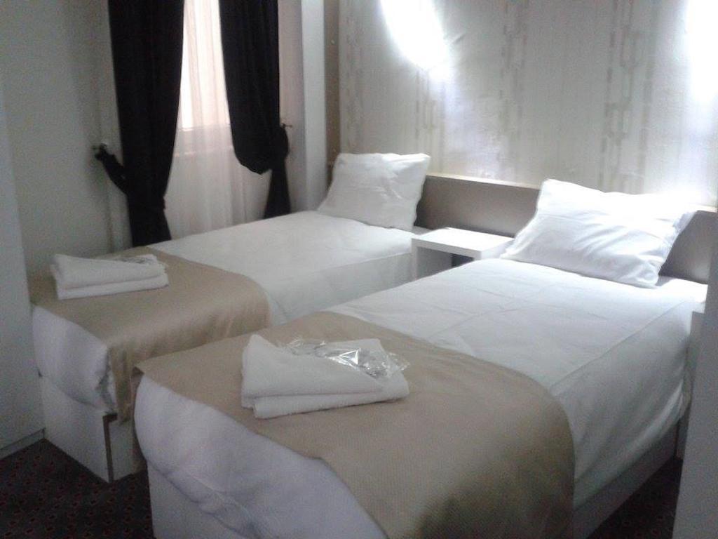 Royal Ramblas Hotel Izmit Habitación foto