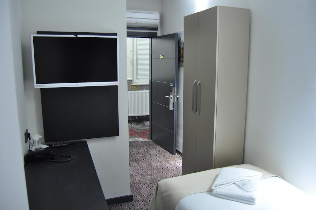 Royal Ramblas Hotel Izmit Habitación foto