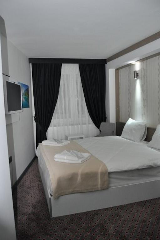 Royal Ramblas Hotel Izmit Habitación foto