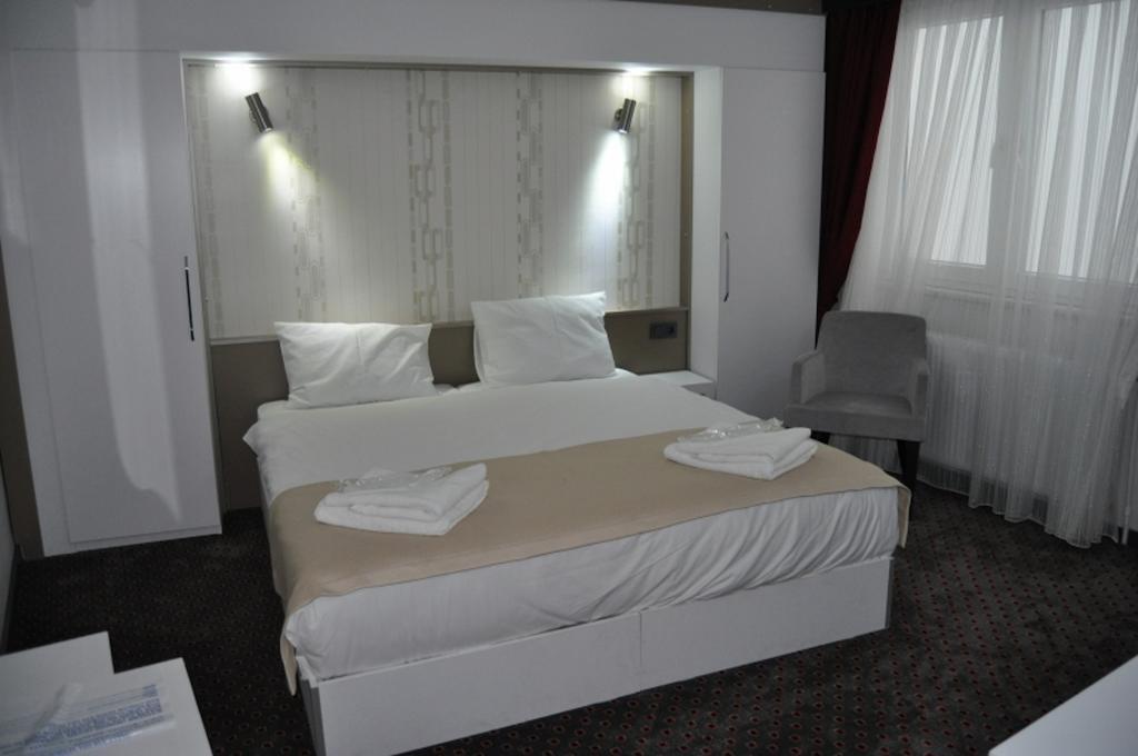 Royal Ramblas Hotel Izmit Habitación foto